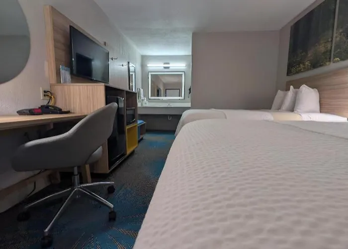 Hotel Days By Wyndham Champaign/urbana Champaign