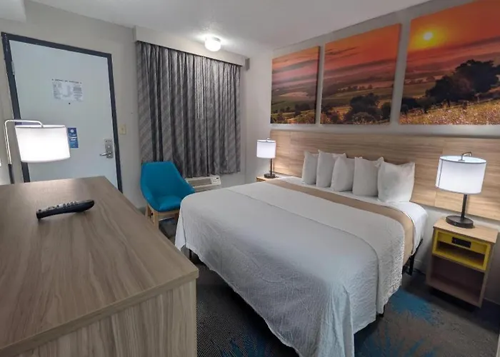 Hotel Days By Wyndham Champaign/urbana 2*